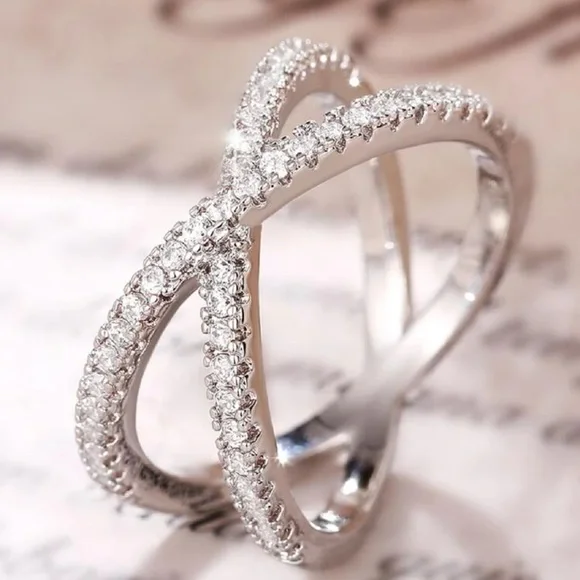 WEDDING RING - Picture 5 of 9